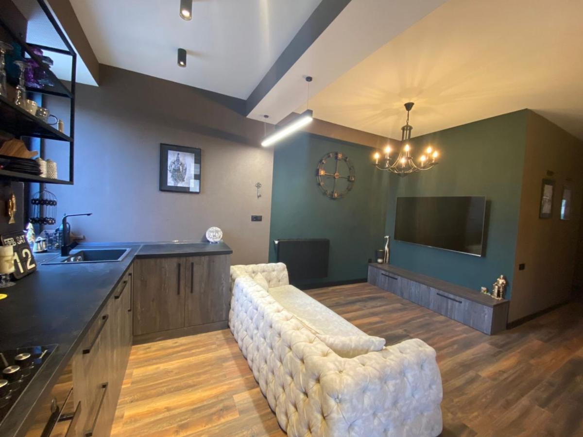 New Apartment With Terrace 第比利斯 外观 照片